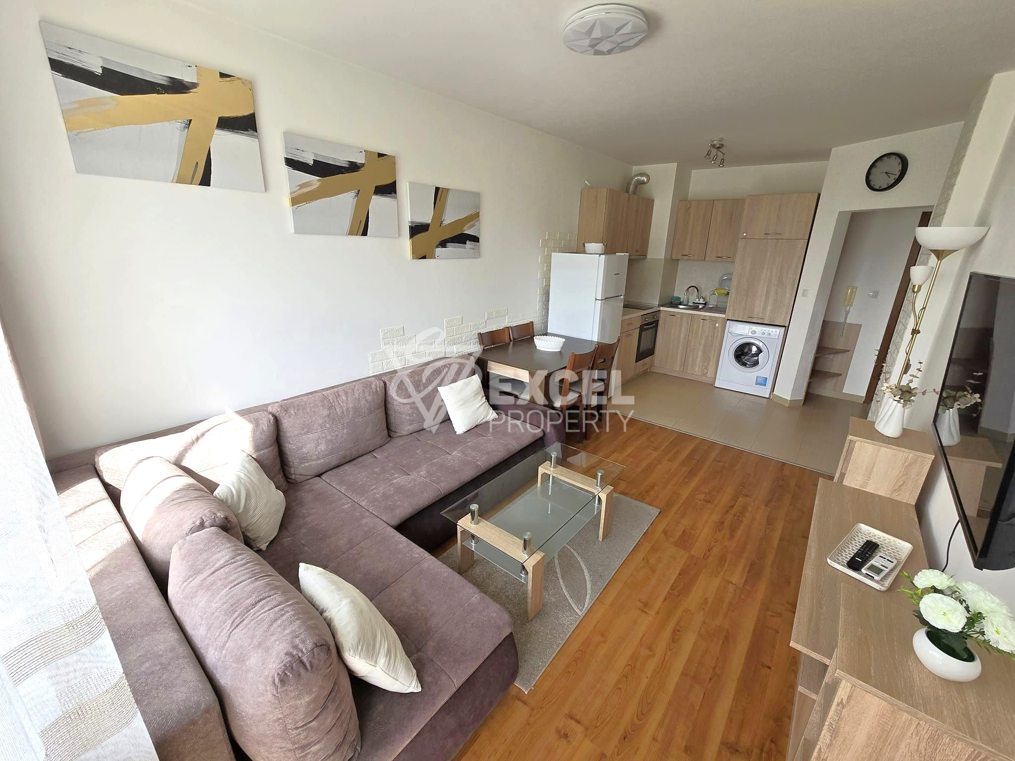 Продается меблированная двухкомнатная квартира в комплексе Belvedere Holiday Club, Банско