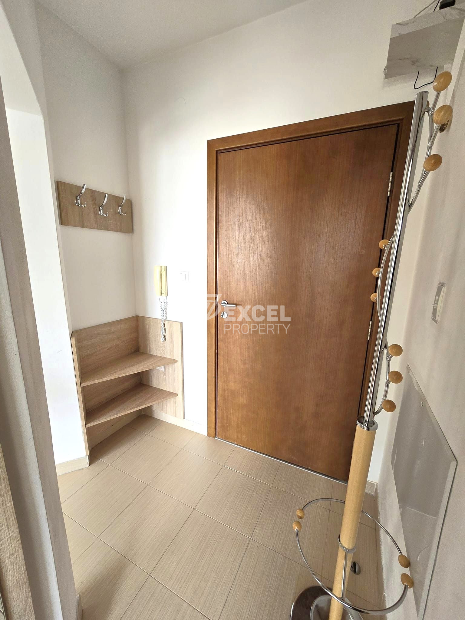 Продается меблированная двухкомнатная квартира в комплексе Belvedere Holiday Club, Банско