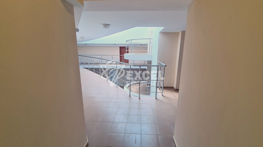 Акция! Очень просторная двухкомнатная квартира на центральной аллее Солнечного Берега