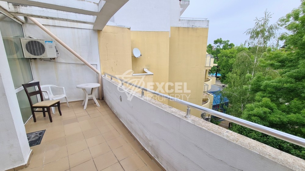 Акция! Очень просторная двухкомнатная квартира на центральной аллее Солнечного Берега