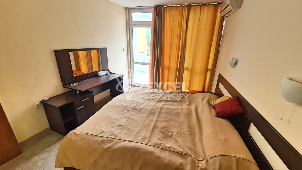 Акция! Очень просторная двухкомнатная квартира на центральной аллее Солнечного Берега