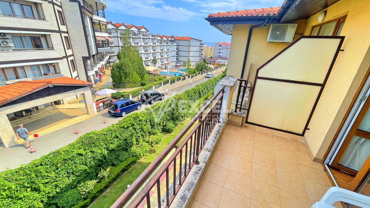 Меблированная студия на продажу в Святом Власе с частичным видом на море