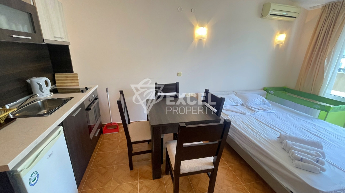 Меблированная студия на продажу в Святом Власе с частичным видом на море