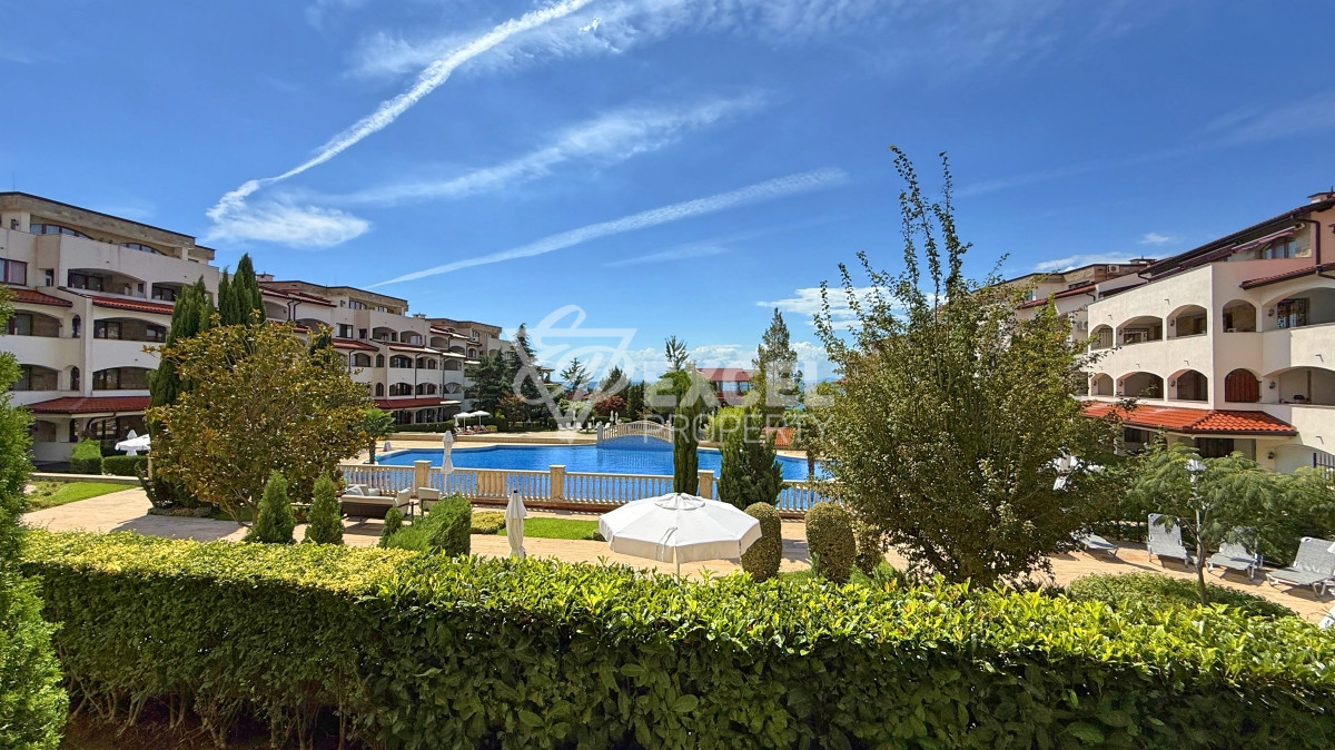 Уникальная многокомнатная недвижимость с атмосферой дома на первой линии моря - Святой Влас