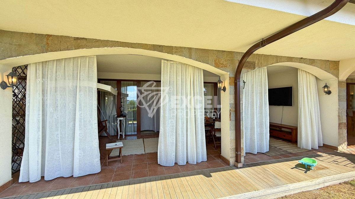 Уникальная многокомнатная недвижимость с атмосферой дома на первой линии моря - Святой Влас