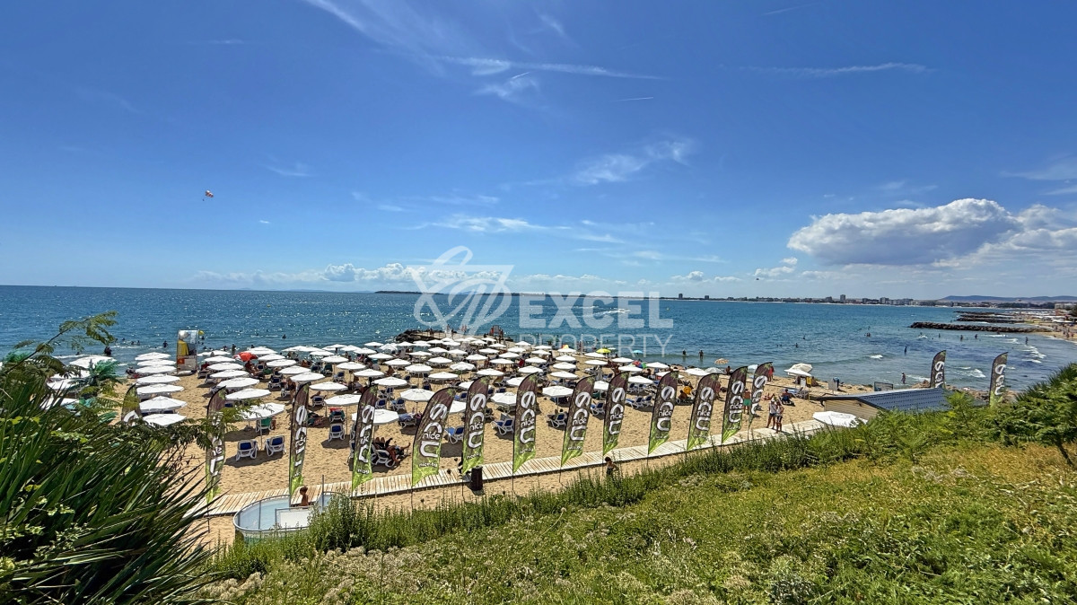 Уникальная многокомнатная недвижимость с атмосферой дома на первой линии моря - Святой Влас