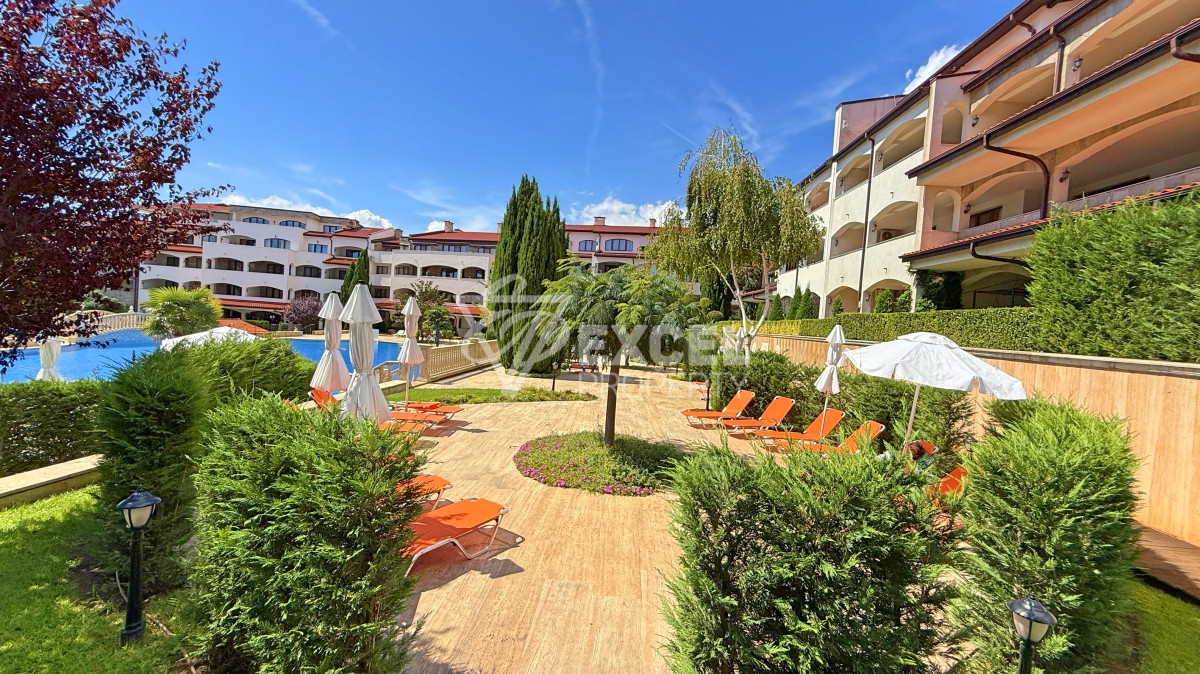 Уникальная многокомнатная недвижимость с атмосферой дома на первой линии моря - Святой Влас