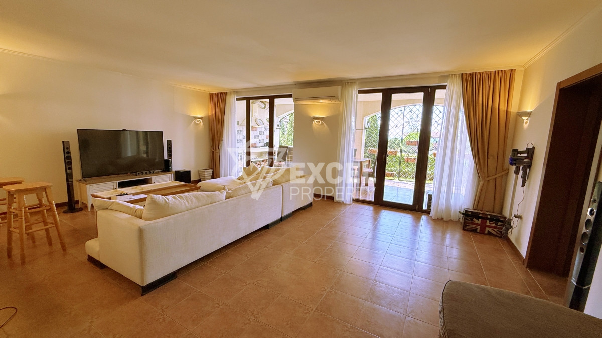 Уникальная многокомнатная недвижимость с атмосферой дома на первой линии моря - Святой Влас