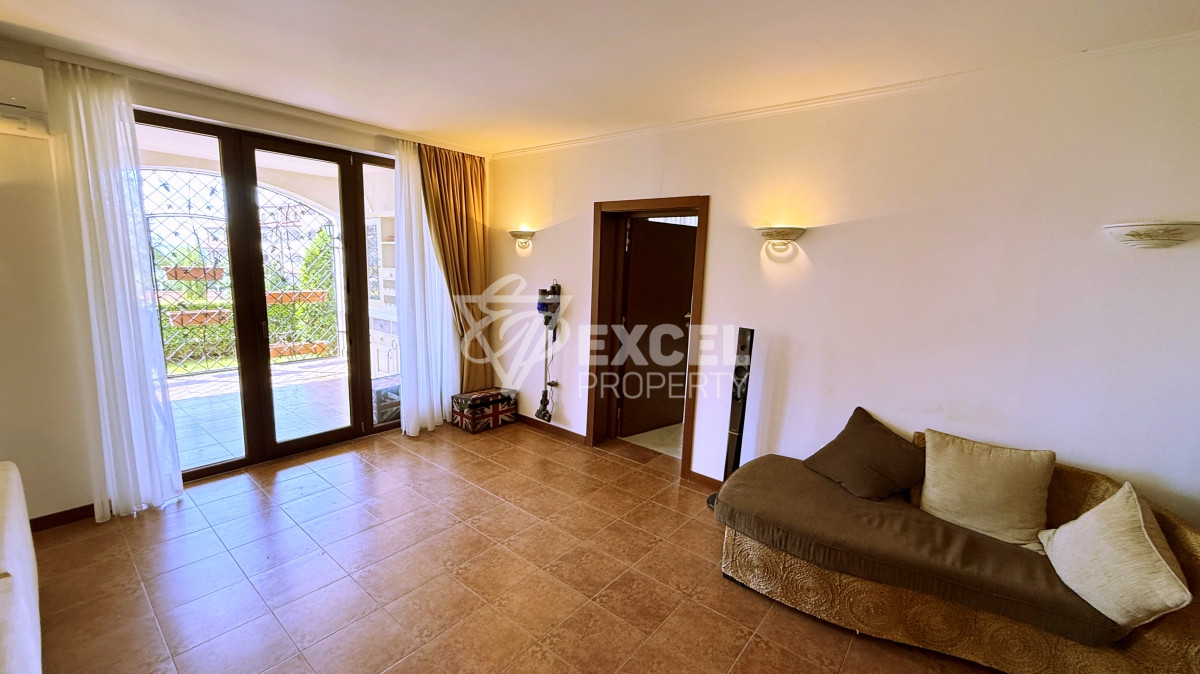 Уникальная многокомнатная недвижимость с атмосферой дома на первой линии моря - Святой Влас