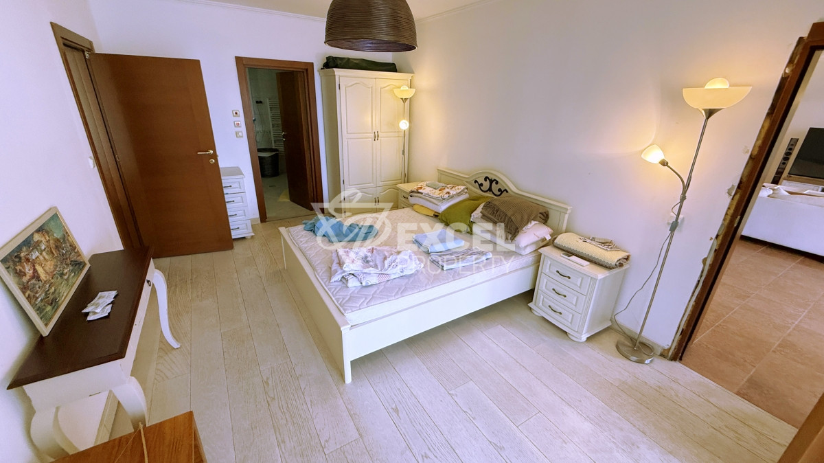 Уникальная многокомнатная недвижимость с атмосферой дома на первой линии моря - Святой Влас