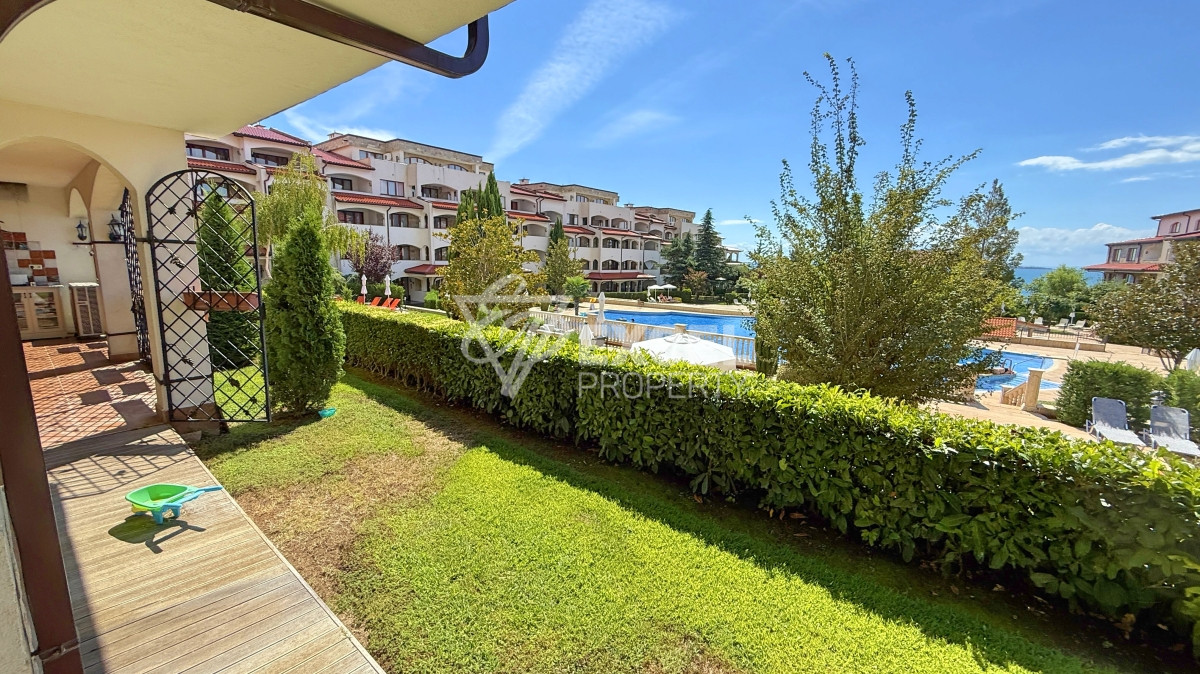 Уникальная многокомнатная недвижимость с атмосферой дома на первой линии моря - Святой Влас