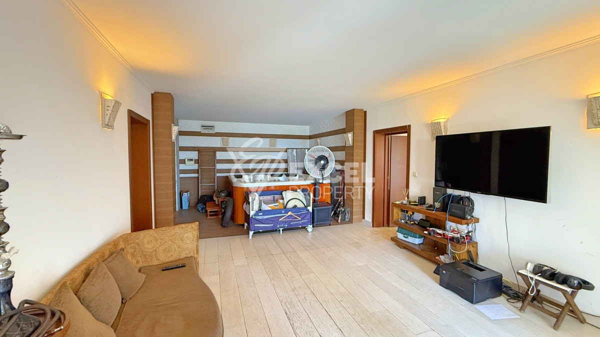 Уникальная многокомнатная недвижимость с атмосферой дома на первой линии моря - Святой Влас