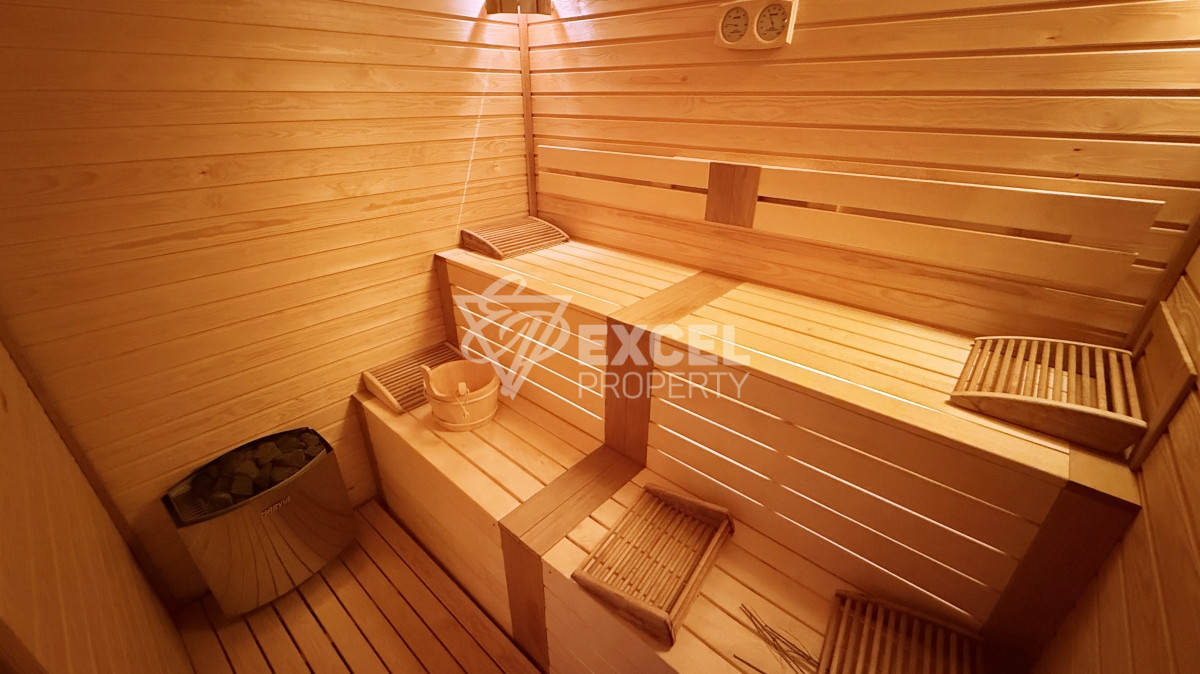 Уникальная многокомнатная недвижимость с атмосферой дома на первой линии моря - Святой Влас