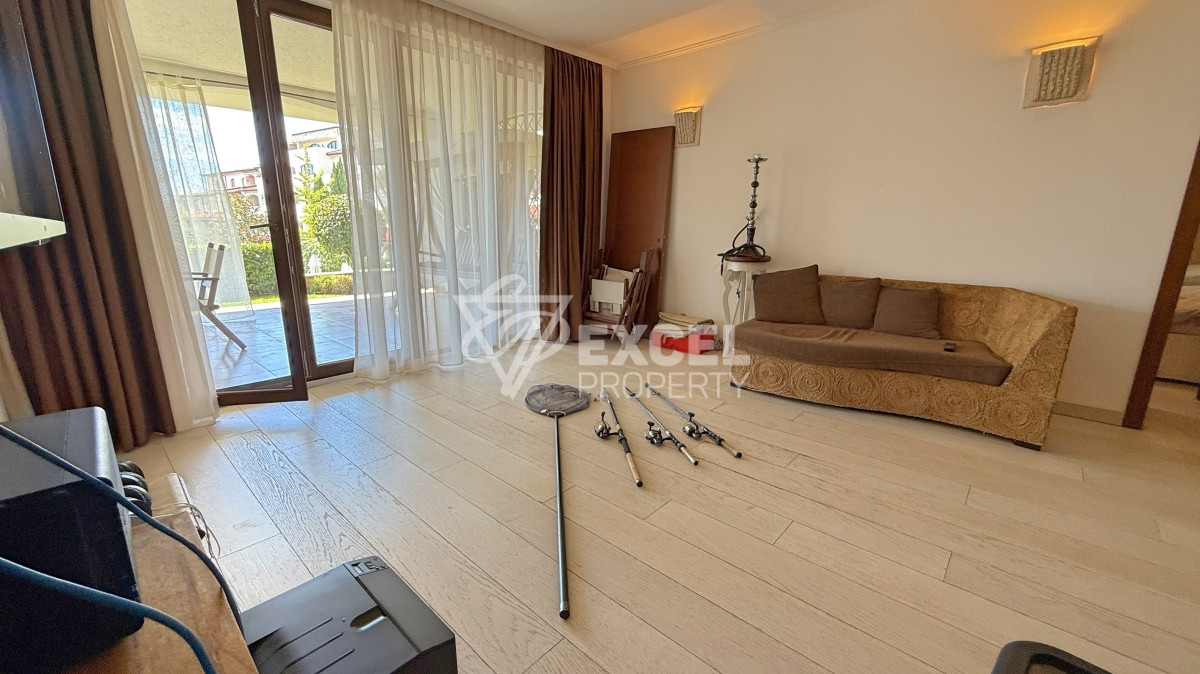 Уникальная многокомнатная недвижимость с атмосферой дома на первой линии моря - Святой Влас