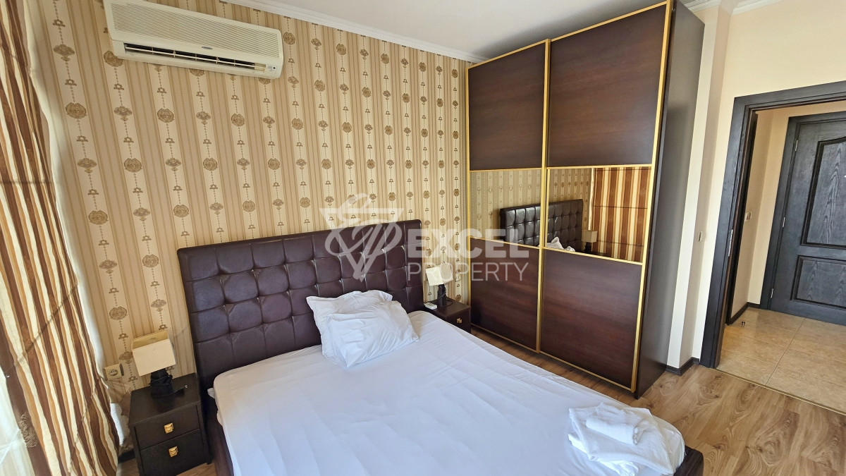 Меблированная двухкомнатная квартира в метрах от моря на Солнечном Берегу