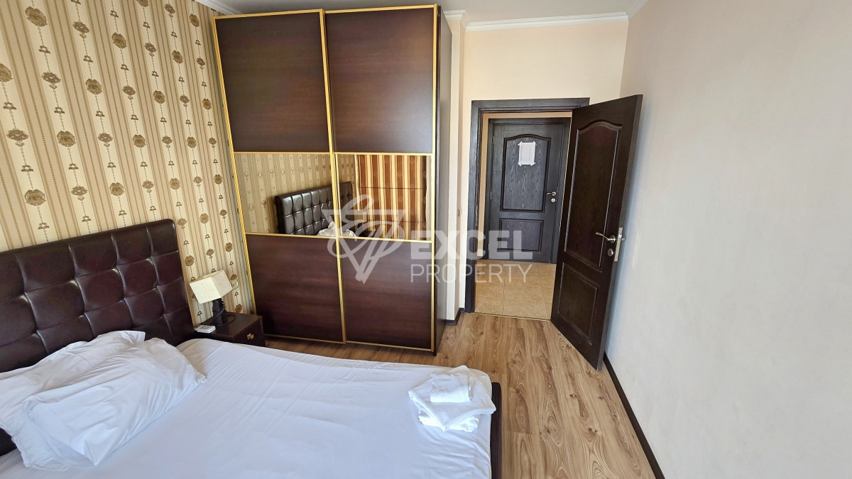 Меблированная двухкомнатная квартира в метрах от моря на Солнечном Берегу