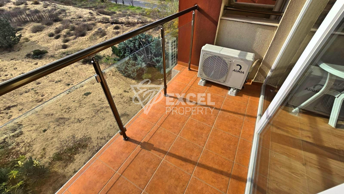 Трехкомнатная квартира на первой линии в Солнечном Береге – рядом с дюнами и морем