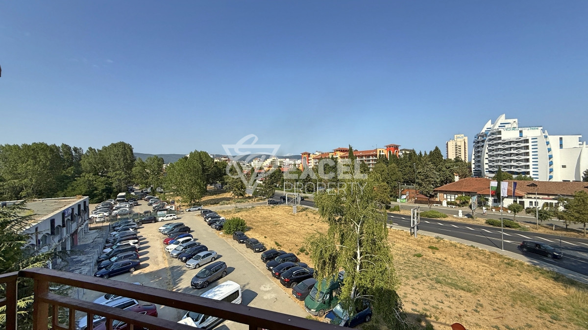 Двухкомнатная квартира в комплексе Голдан Дримс, Солнечный Берег