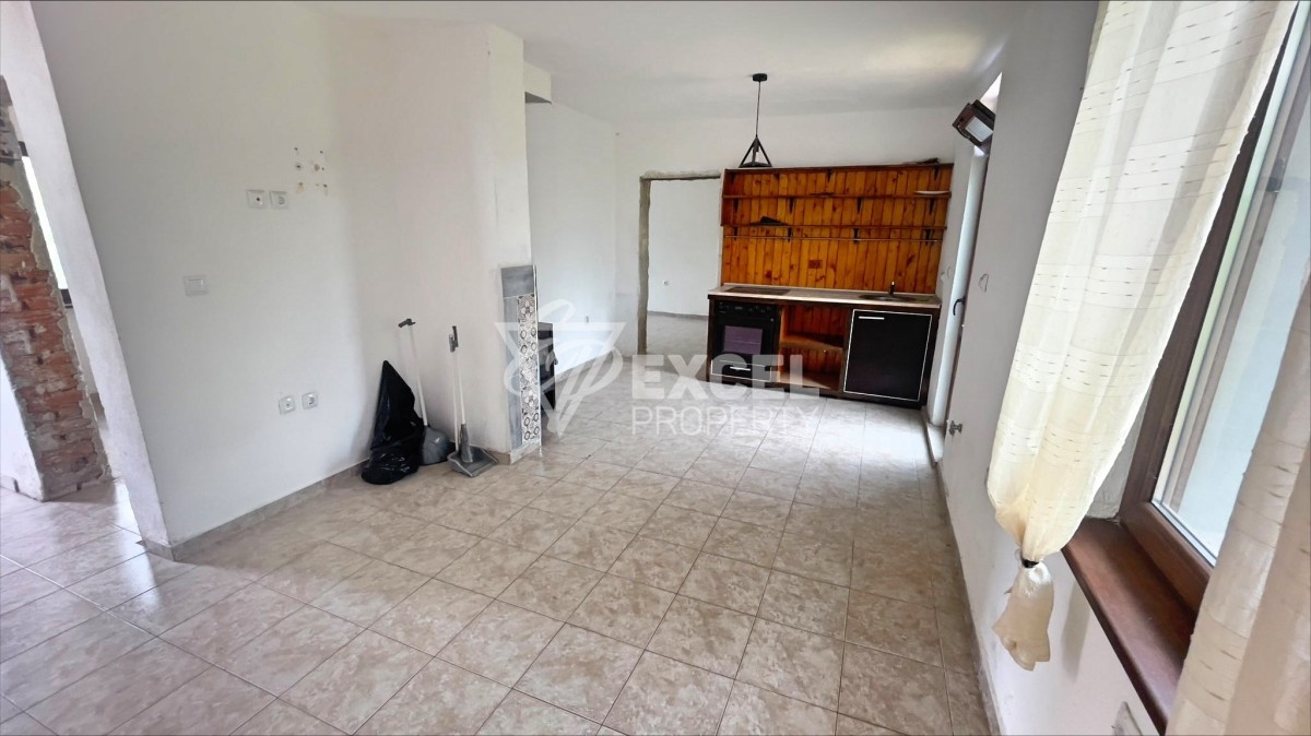 Одноэтажный дом с двумя спальнями в Горице на продаже