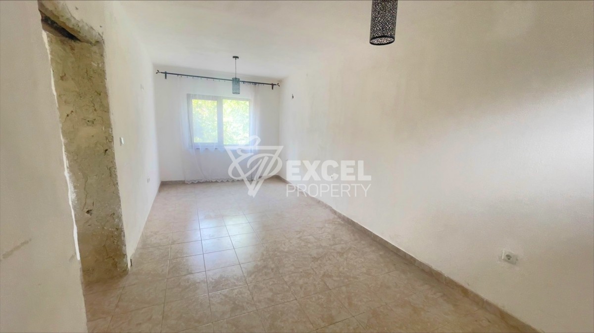 Одноэтажный дом с двумя спальнями в Горице на продаже