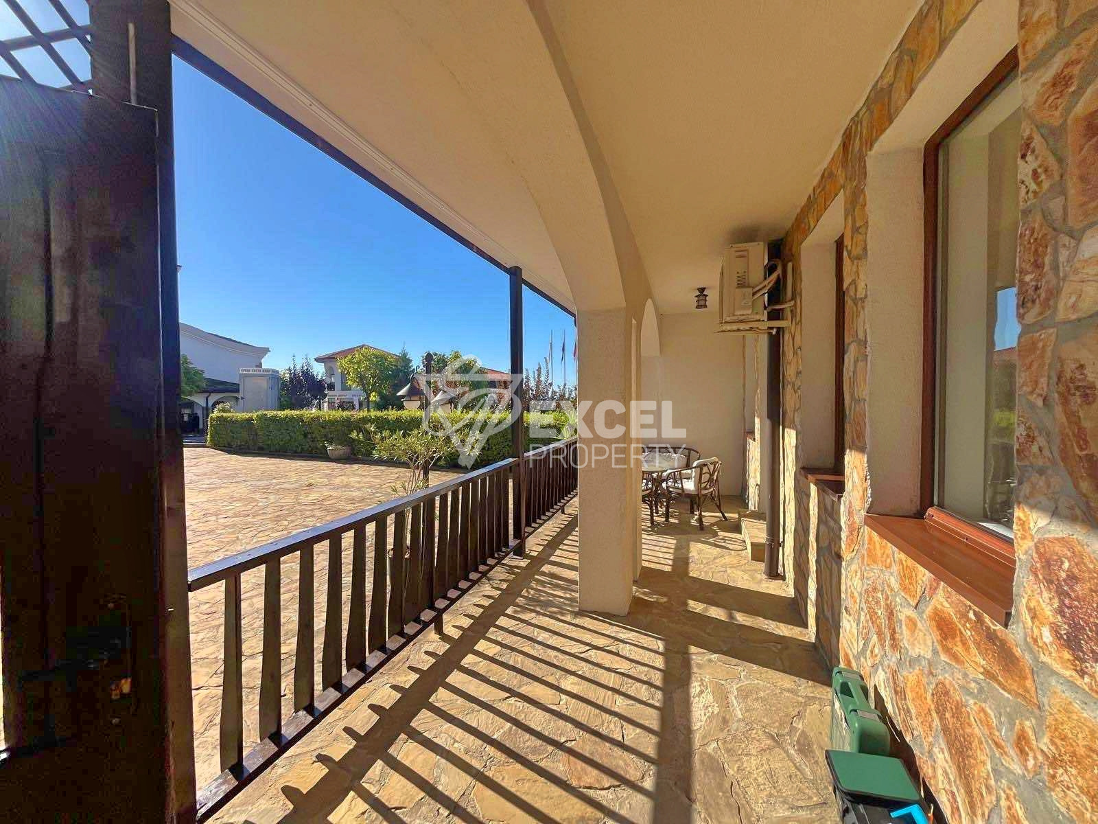 Просторная трёхкомнатная квартира в комплексе «Камбани 3», Святой Влас