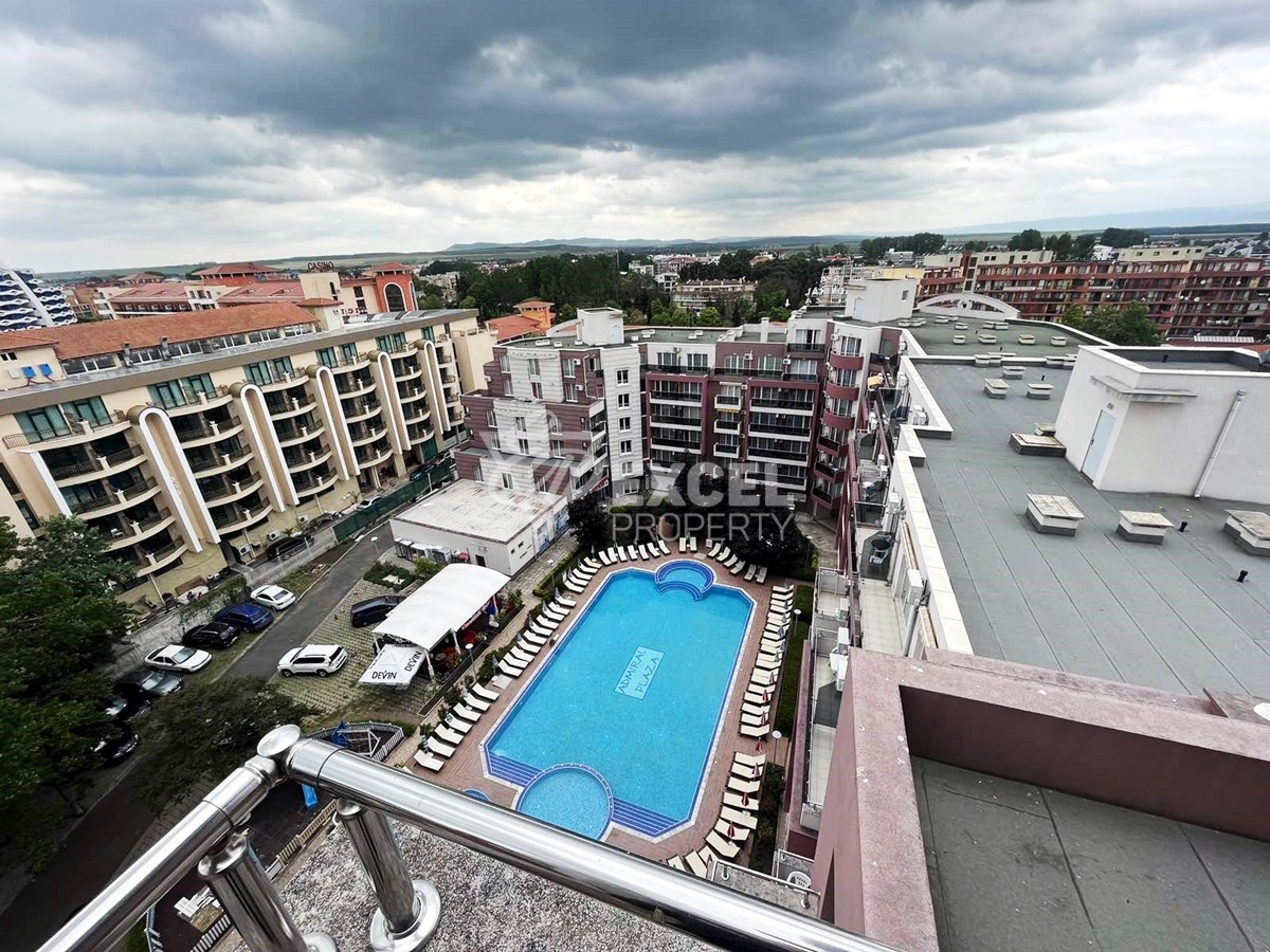 Трехкомнатная квартира, вторая линия моря.