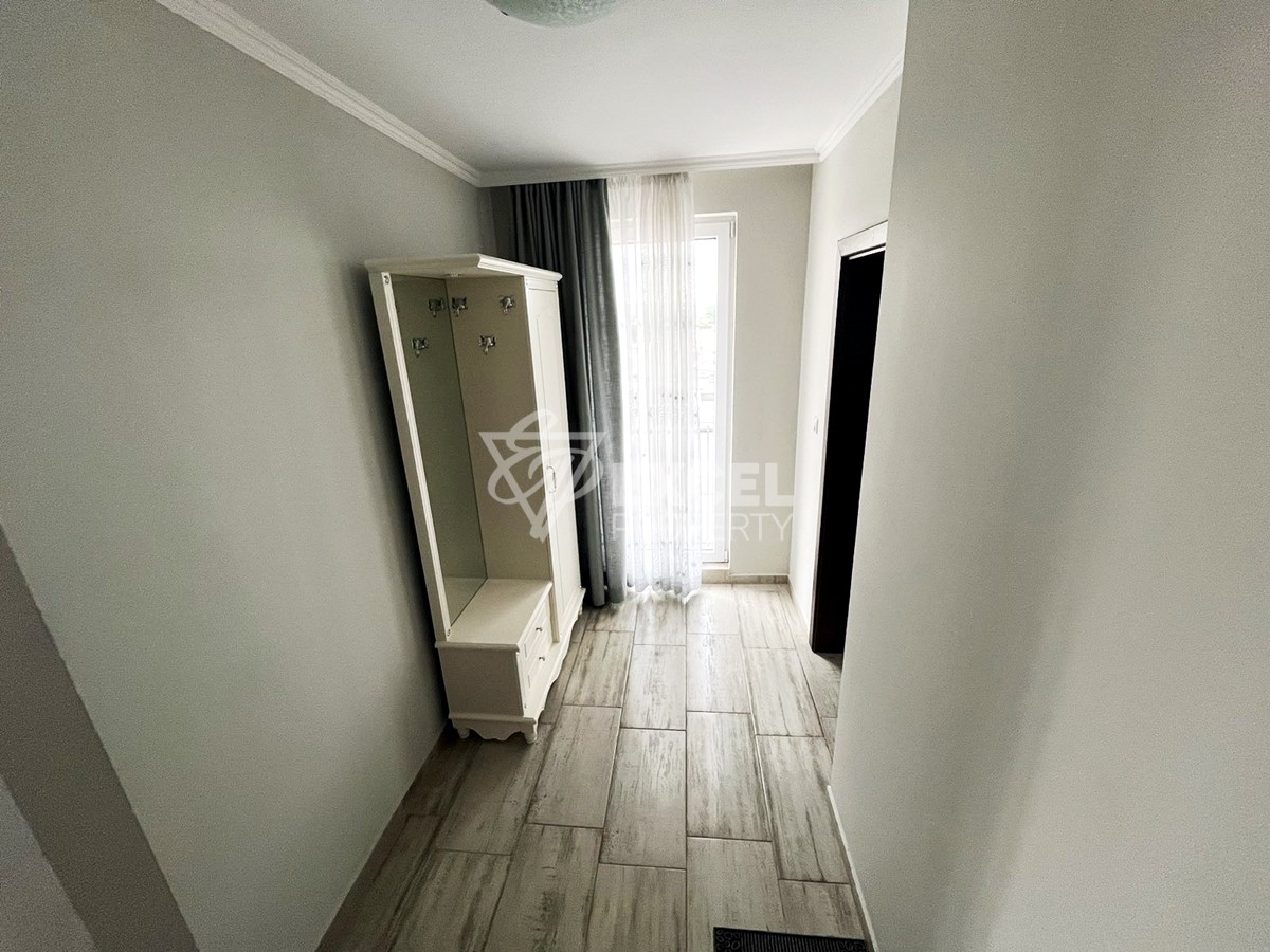 Трехкомнатная квартира, вторая линия моря.