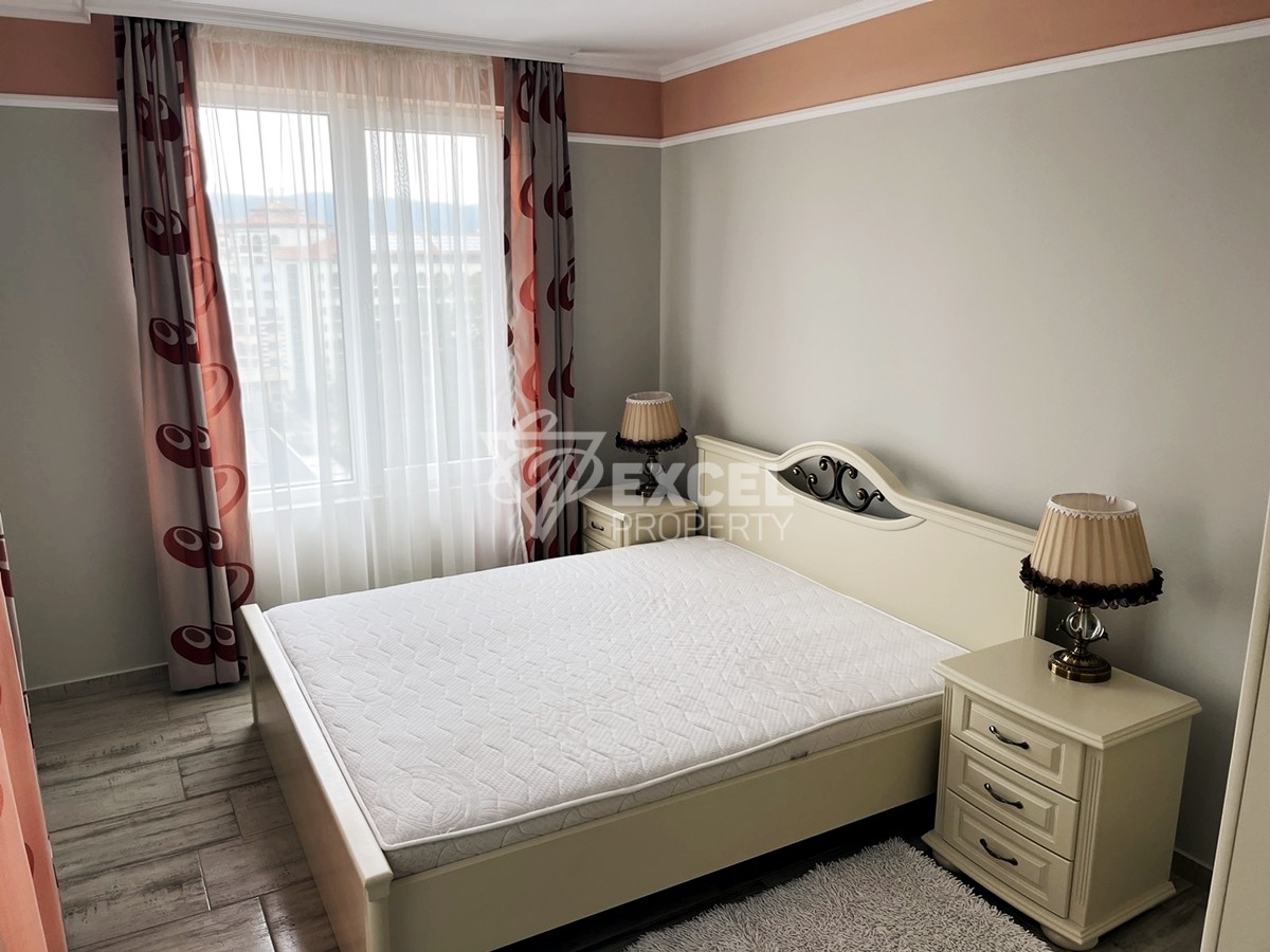 Трехкомнатная квартира, вторая линия моря.