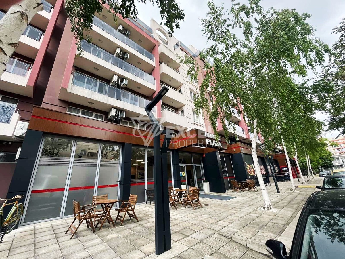 Трехкомнатная квартира, вторая линия моря.