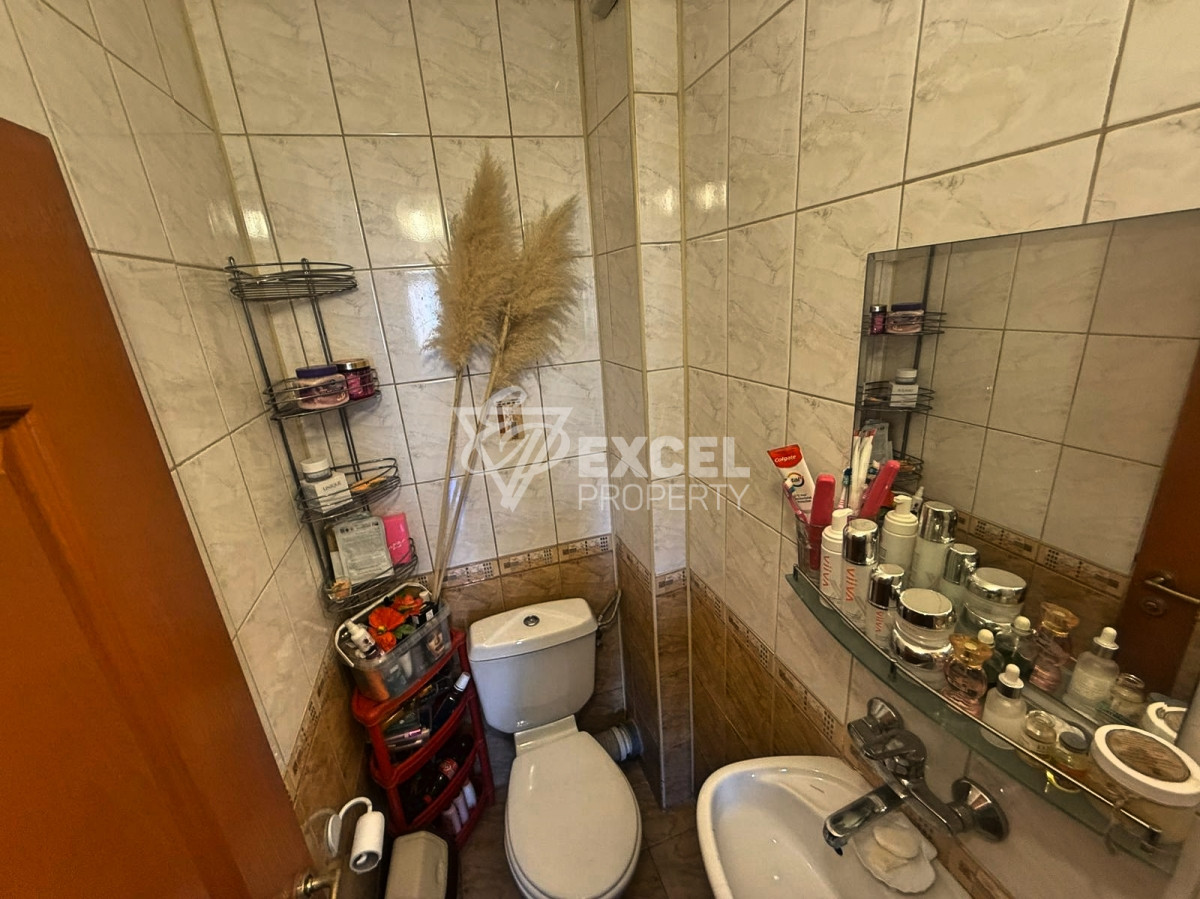 Трехкомнатная квартира без таксы поддержки- в центре Солнечного берега