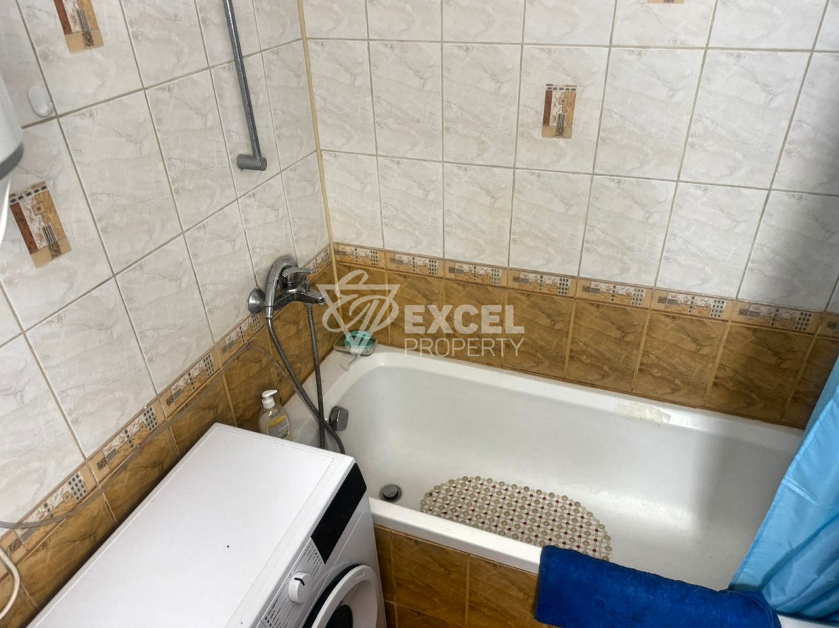 Трехкомнатная квартира без таксы поддержки- в центре Солнечного берега