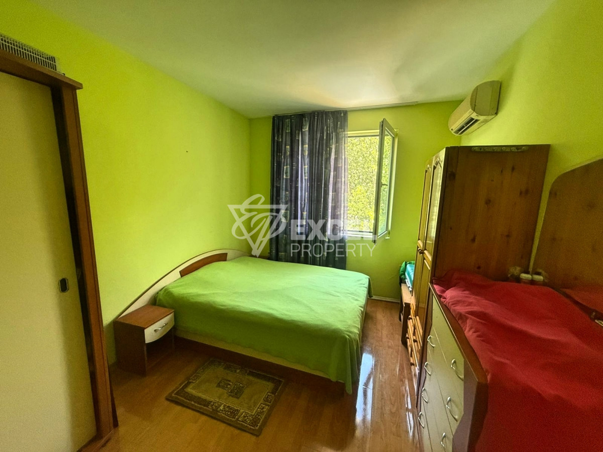 Трехкомнатная квартира без таксы поддержки- в центре Солнечного берега