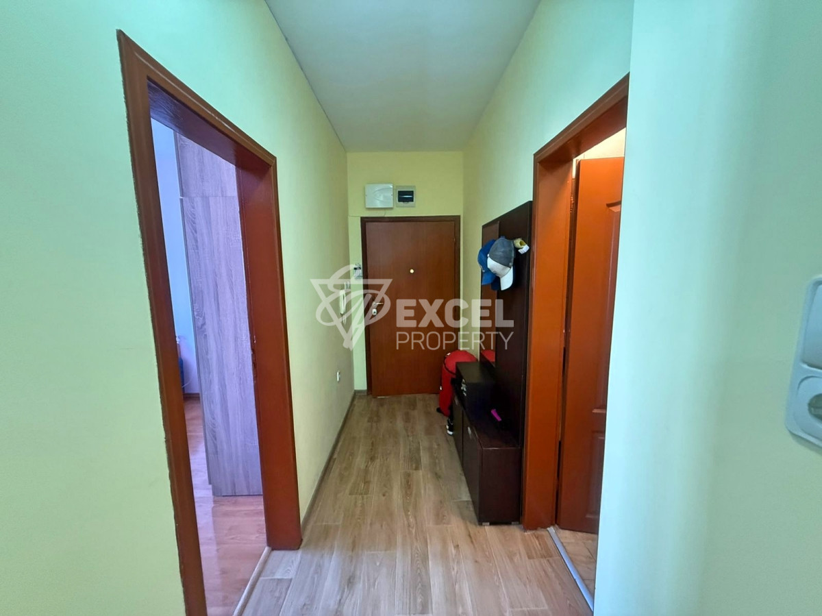 Трехкомнатная квартира без таксы поддержки- в центре Солнечного берега