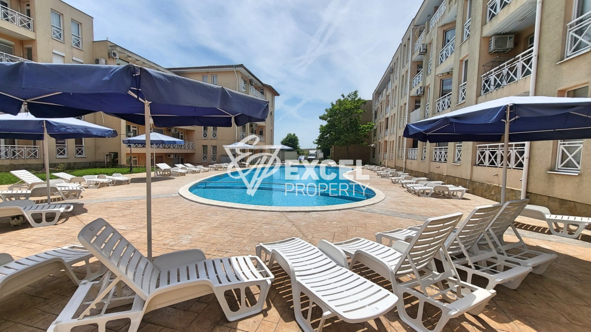 Уютная студия с мебелью и балконом -Сани Дей 6 комплекс