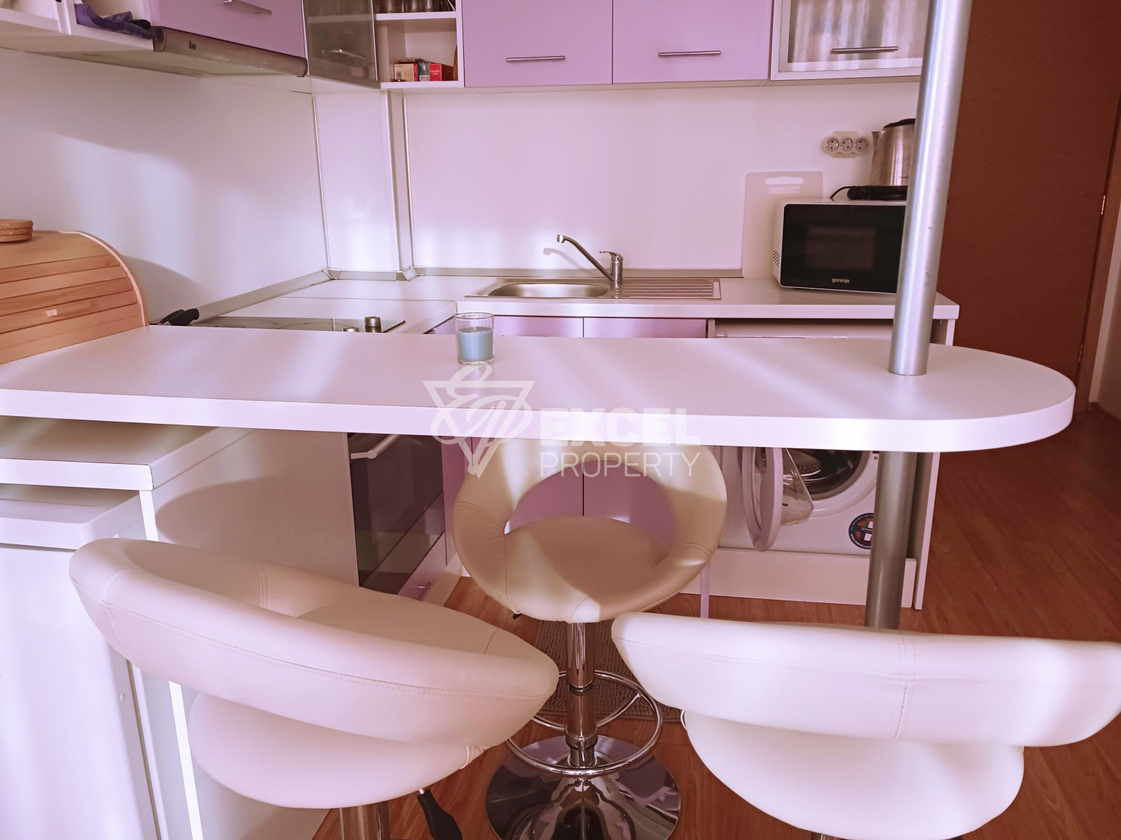 Трехкомнатная  квартира с двумя балконами