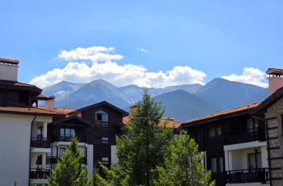 Продажа двухкомнатной квартиры с восхитительным видом на горы, в 400 м от гондольного подъемника, Банско