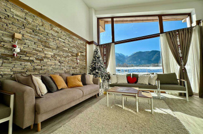 Альпийская идиллия: Одноэтажный дом с двумя спальнями и офис на продажу недалеко от гольф-клуба Pirin Golf.