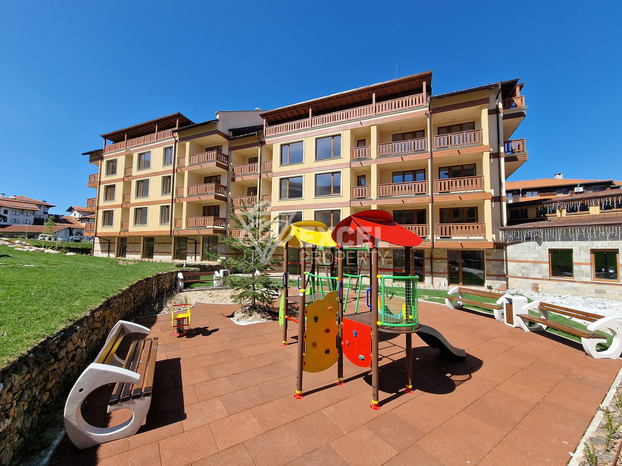 Двухкомнатная квартира в новом комплексе с видом на горы Пирин в Банско