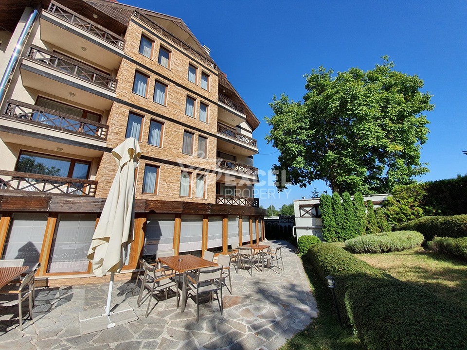 Продается просторная студия с захватывающим видом на горы в отеле Regnum 5✱, Банско
