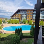 Продается просторная двухкомнатная квартира в комплексе Aspen Suites рядом с гольф-клубом Pirin Golf