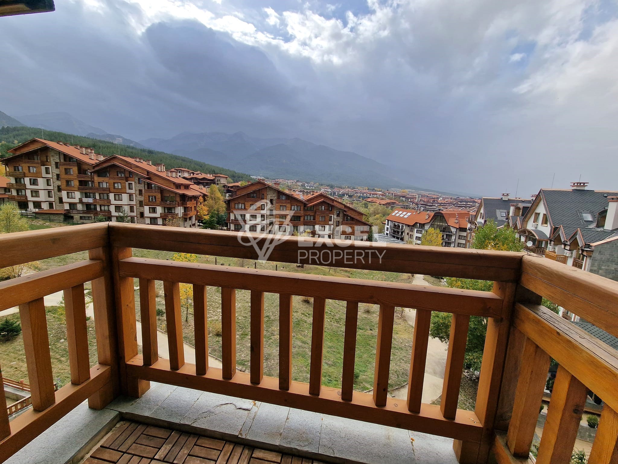 Уникальная квартира (мезонет) с фронтальным видом на горы Пирин на продажу в Банско