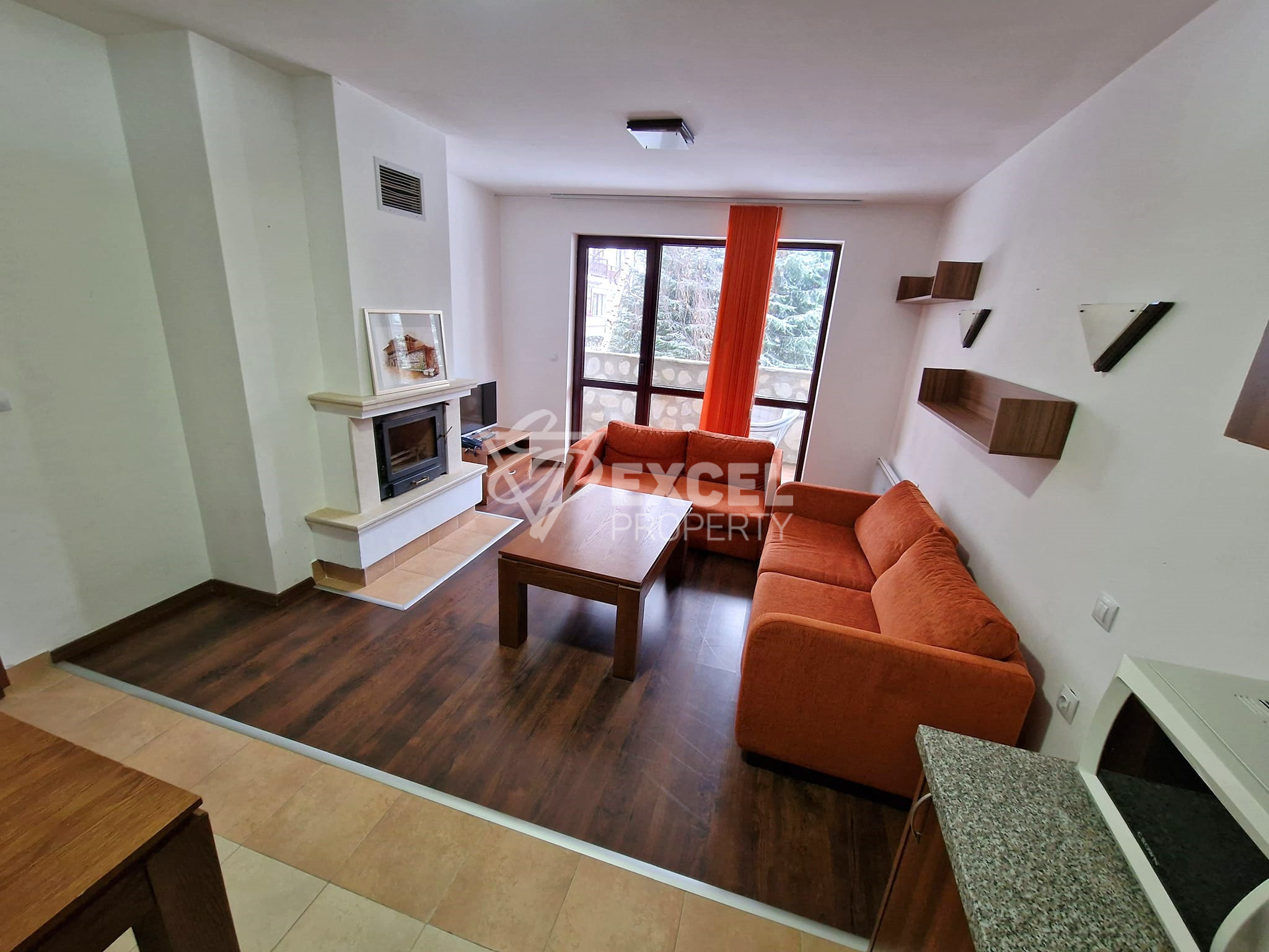 Меблированная трехкомнатная квартира с камином в аренду в Уинслоу Инфинити, Банско