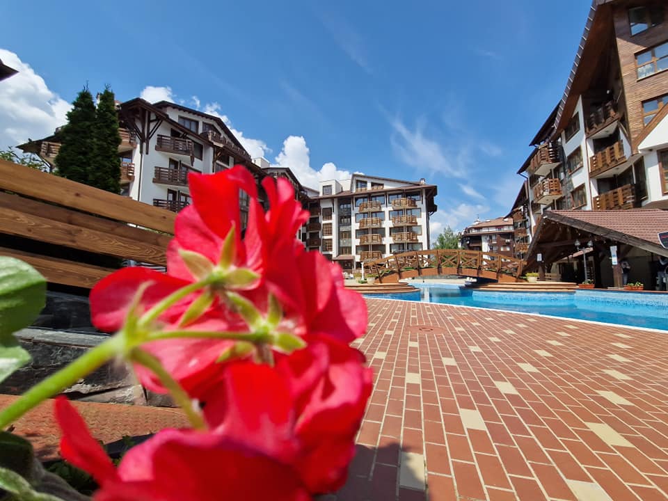 Современно меблированная квартира в комплексе Belvedere Holiday Club на продажу в Банско