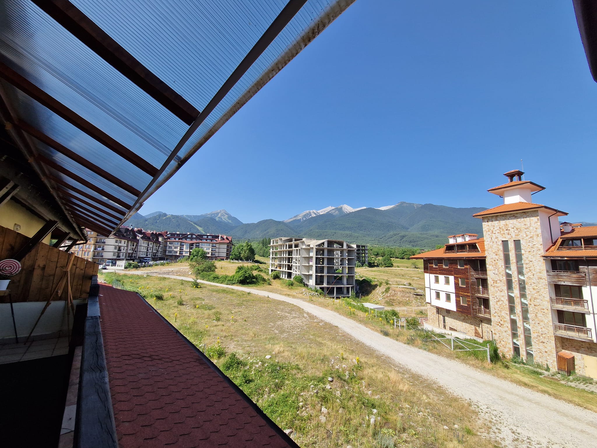 Продается энергоэффективная квартира с видом на горы Пирин