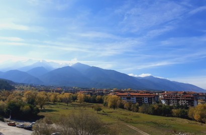 Трехкомнатная квартира с прекрасным панорамным видом на горы Пирин
