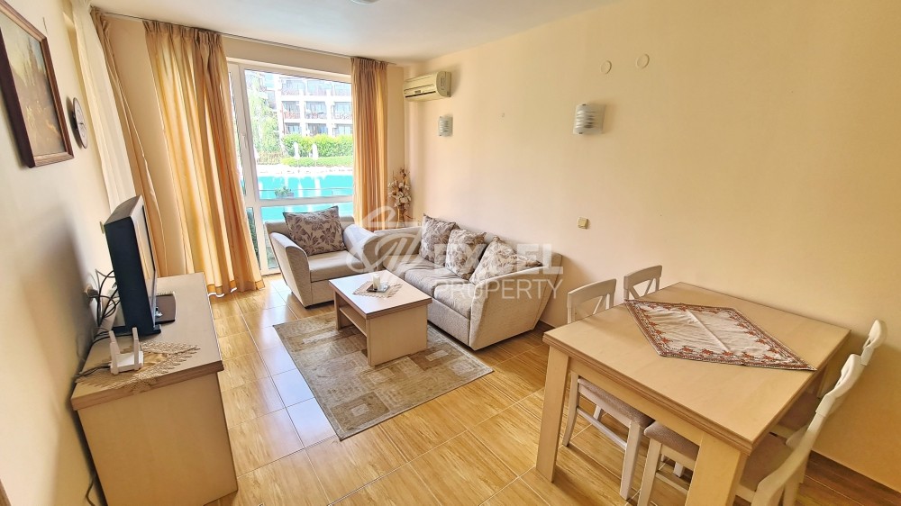 Светлая и красивая двухкомнатная квартира в Святом Власе.