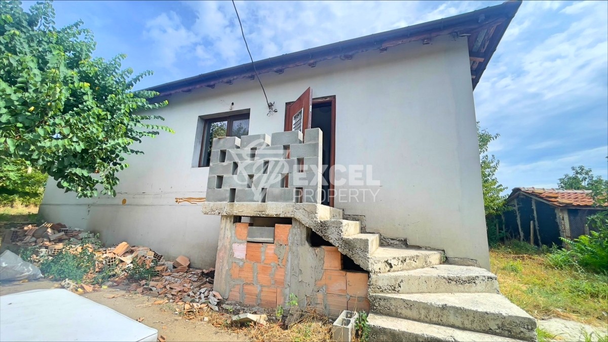 Одноэтажный дом с двумя спальнями в Горице на продаже