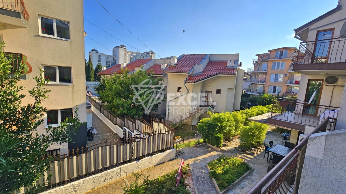 Тристаен апартамент в комплекс Мелодия, Слънчев бряг – 350 м от плажа. Ниска такса поддръжка и отлична цена