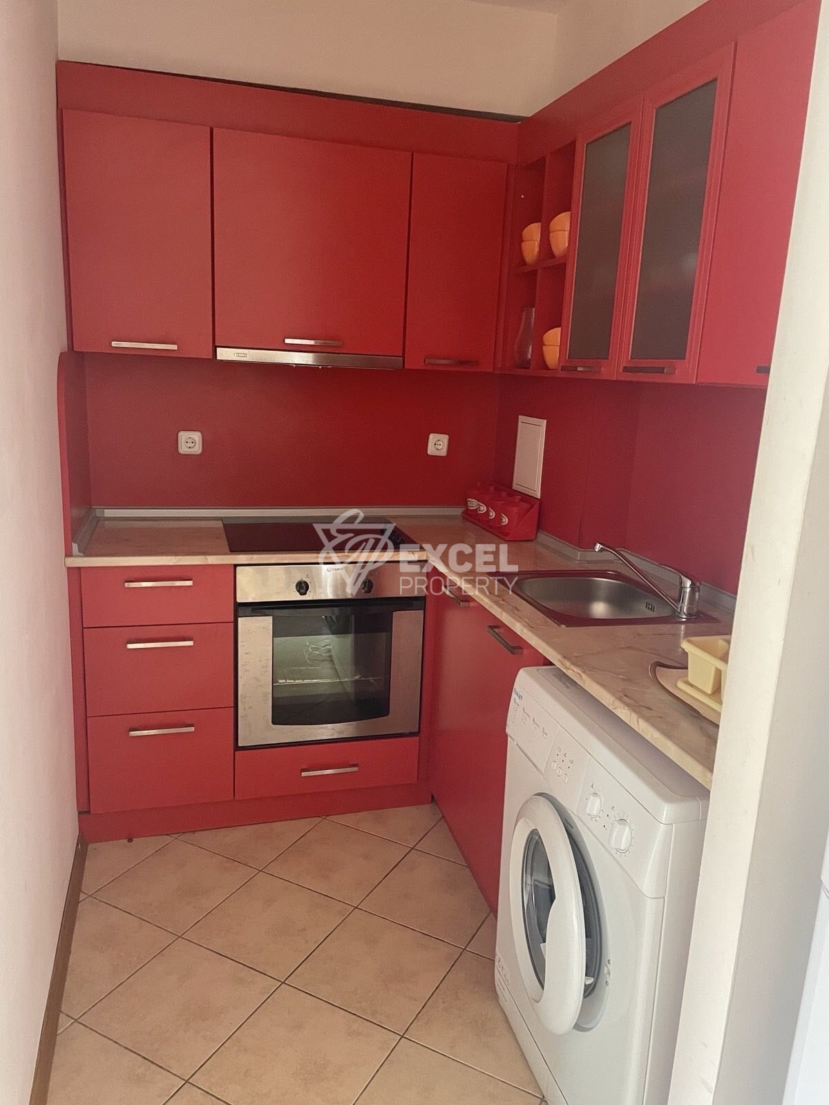 Меблированная, трехкомнатная квартира в комплексе Сани Бич Хилс