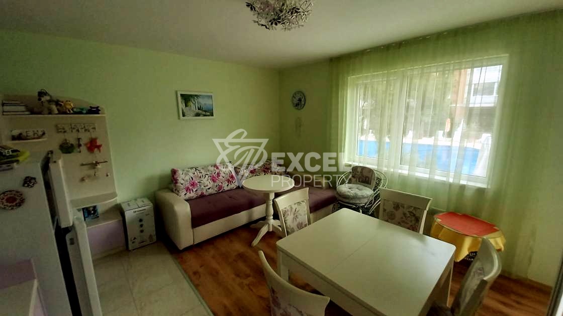 Квартира с мебелью в районе Какао бийч-на Солнечном берегу